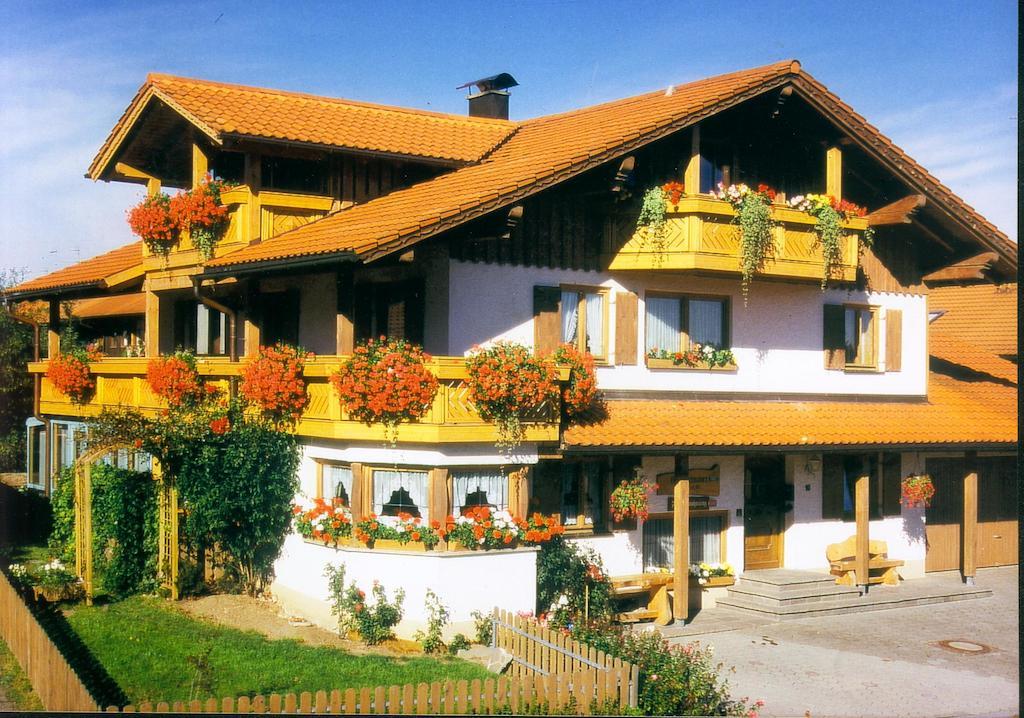 Gaestehaus Kerpf Inclusive Koenigscard ネッセルヴァンク エクステリア 写真